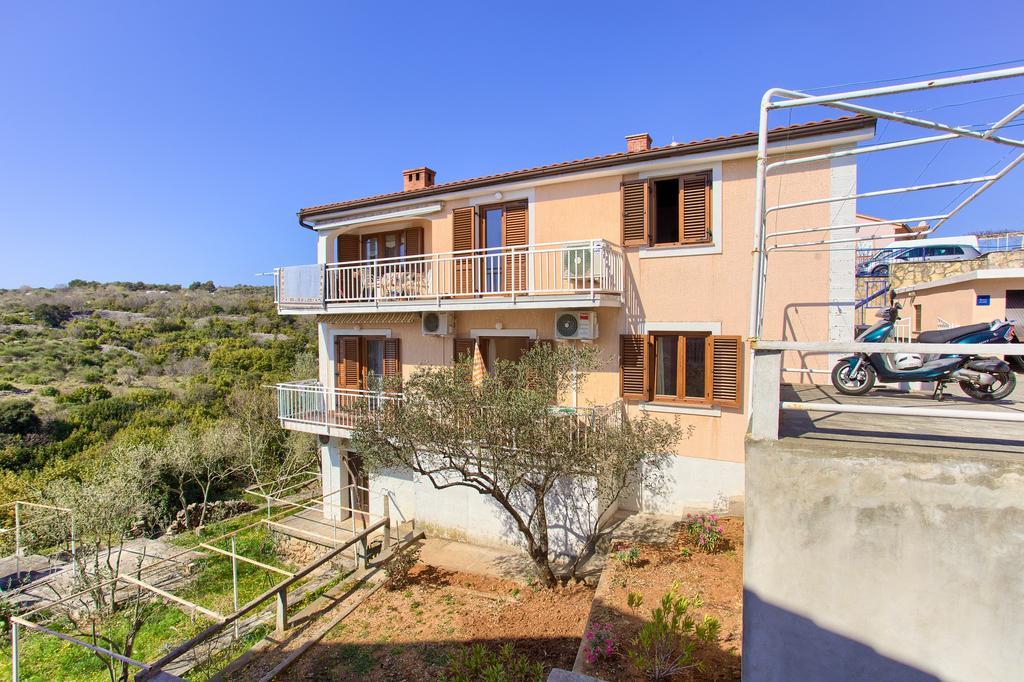 Nadija Studio Apartmani Veglia Exterior foto