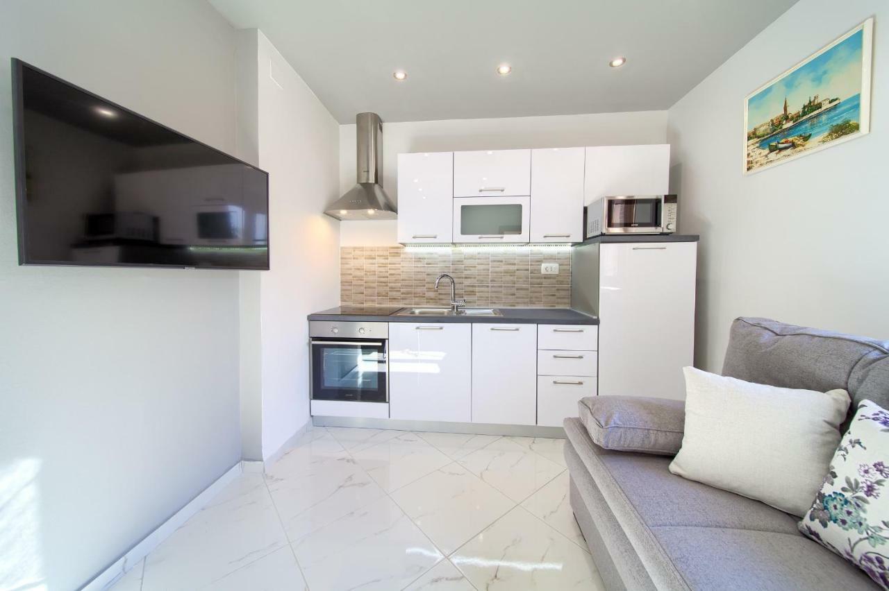 Nadija Studio Apartmani Veglia Exterior foto